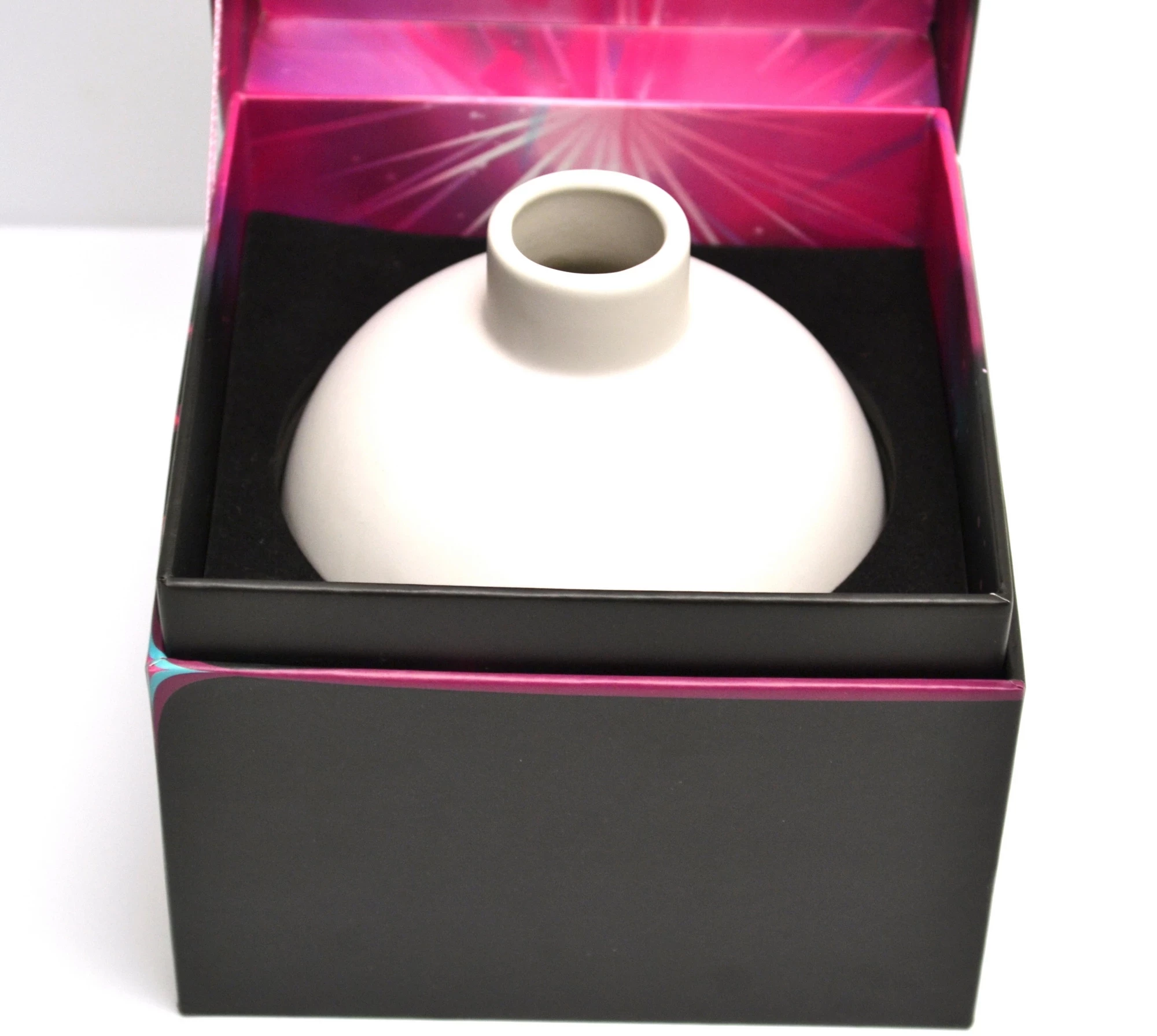 flakon-na-kwiatek-sabrina-meissner-bomb-vase-marka-inny