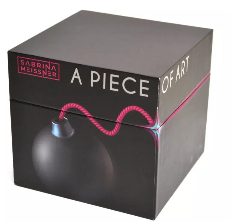 flakon-na-kwiatek-sabrina-meissner-bomb-vase-material-ceramika