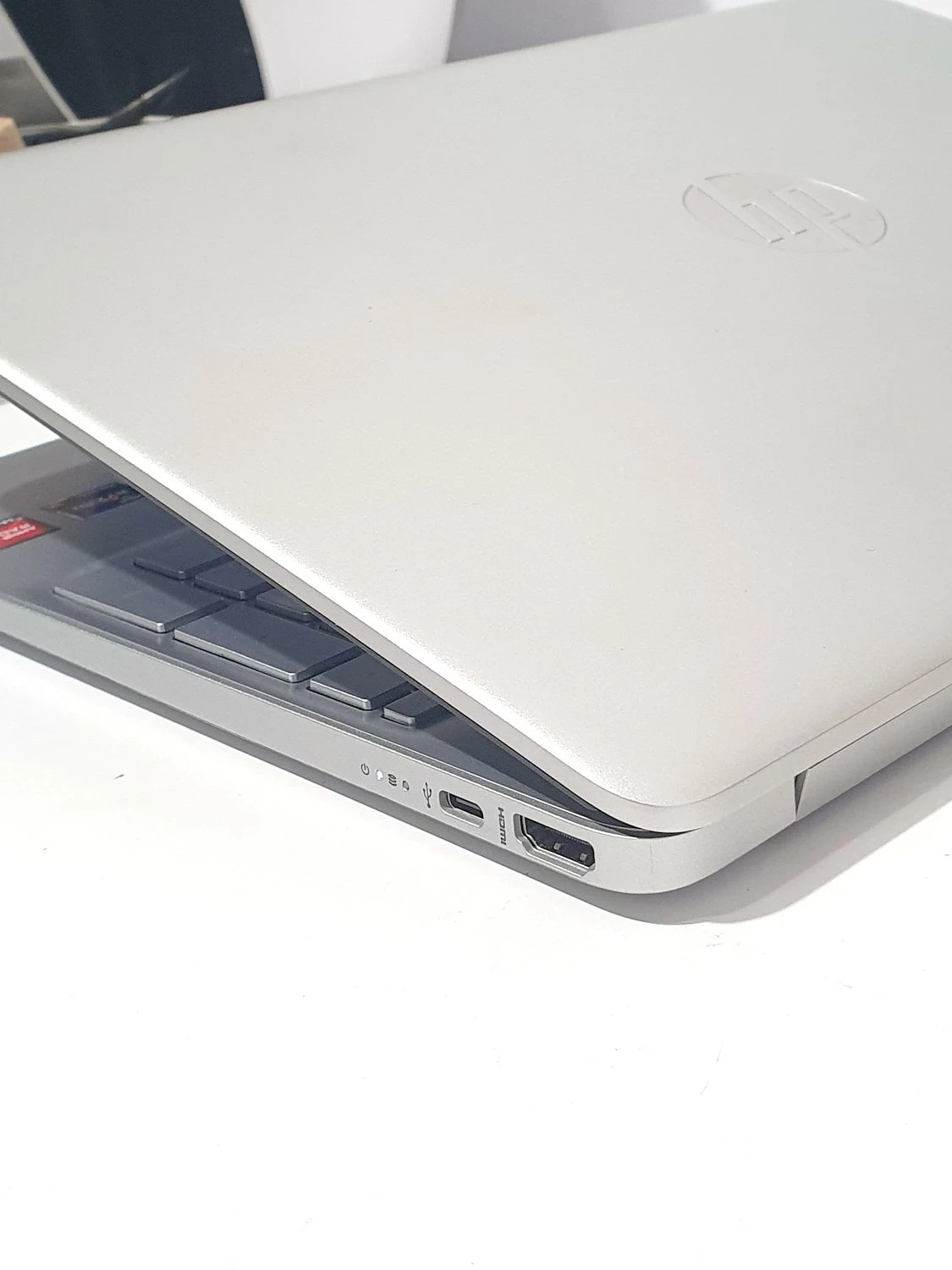 laptop-hp-15s-eq2470nw-8gb512gb-ssdamd-ryzen-3-rozdzielczosc-px-1920-x-1080