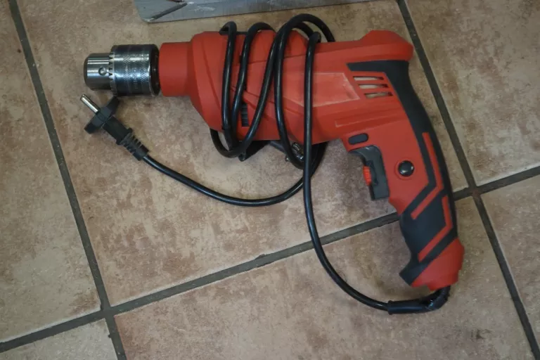 WIERTARKA HECHT 650W 1017