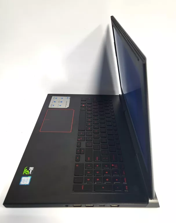 DELL INSPIRON 15-7577 I5 GTX1050 16GB 1TB SSD W10