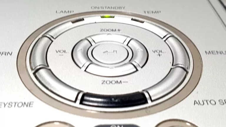 PROJEKTOR TOSHIBA TDP-EX21+TORBA. PRZEBIEG 847H