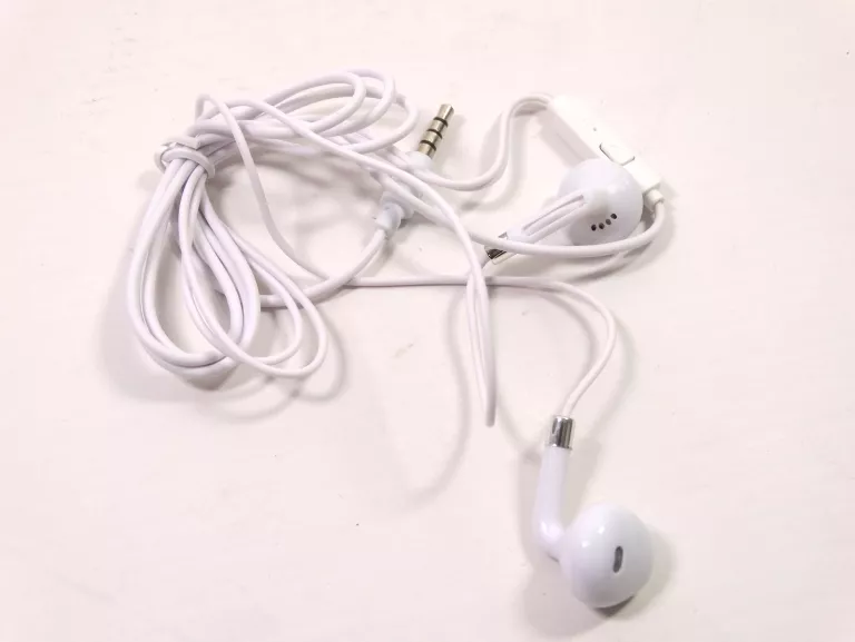 sluchawki-przewodowe-dokanalowe-biale-clublu-ean-gtin-5905601804932