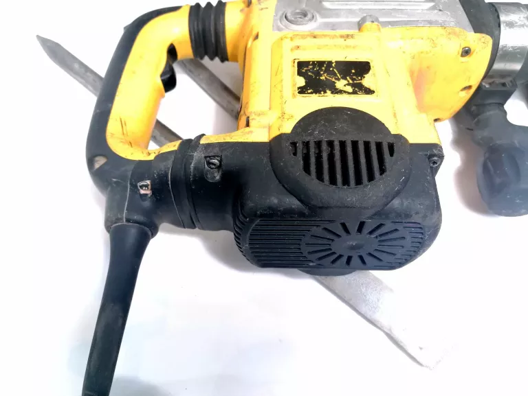 DEWALT D25831K-QS MŁOT KUJĄCY DŁUTA USZKODZONY