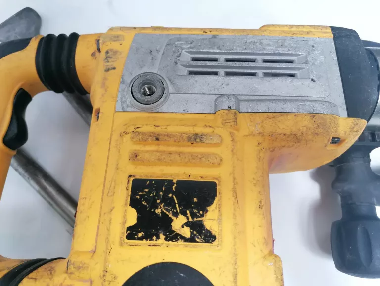 DEWALT D25831K-QS MŁOT KUJĄCY DŁUTA USZKODZONY