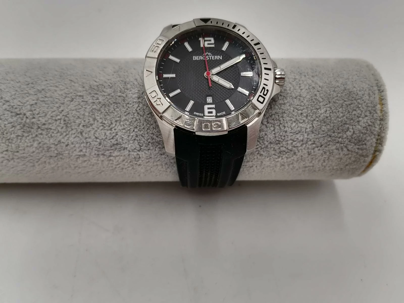 zegarek-meski-bergstern-b012g068-ksztalt-koperty-okragla