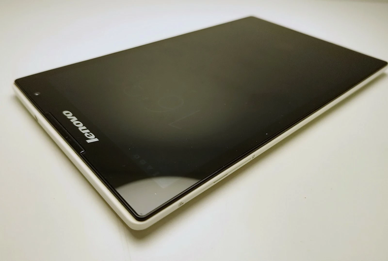 tablet-lenovo-tab-s8-50l-komplet-sim-kolor-bialy