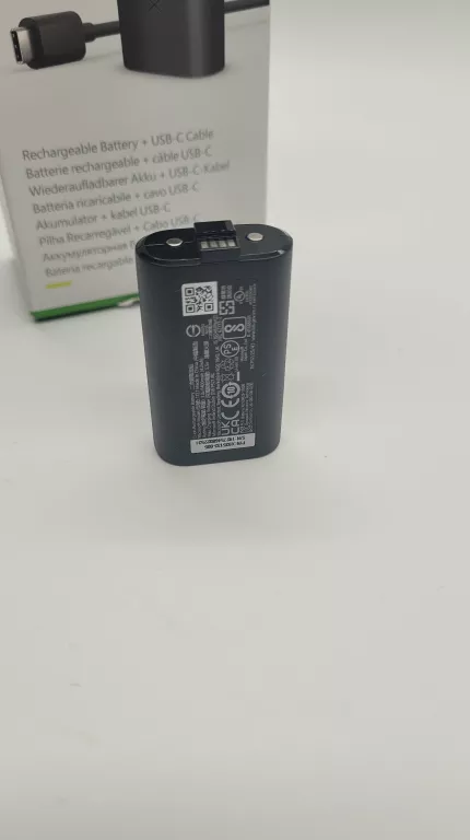 MICROSOFT AKU XBOX SERIES S/X + KABEL USB-C