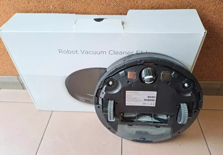 ROBOT SPRZĄTAJĄCY LENOVO E1-L ZESTAW