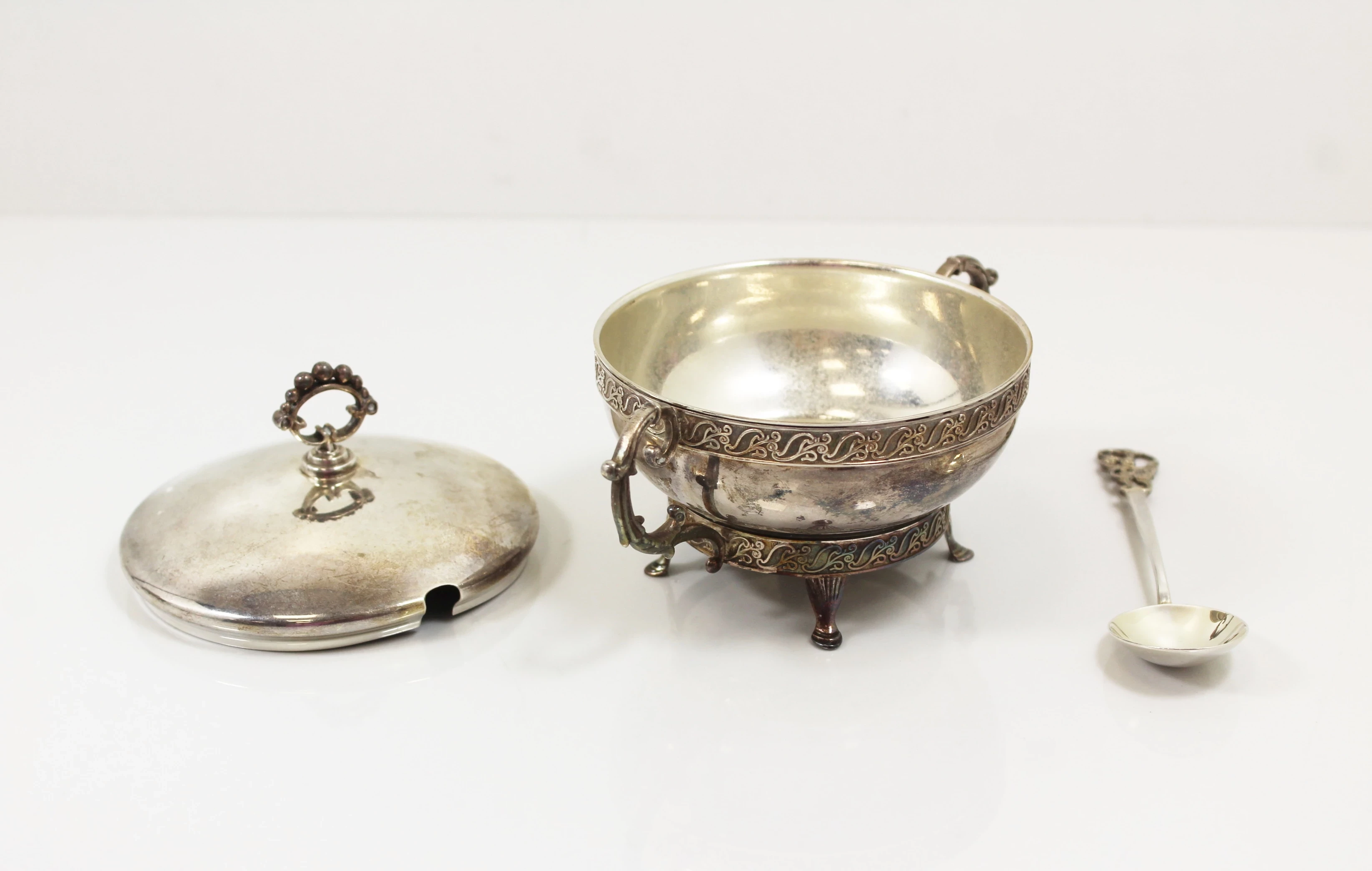 srebrna-cukiernica-z-lyzeczka-proba-925-25046g-proba-925