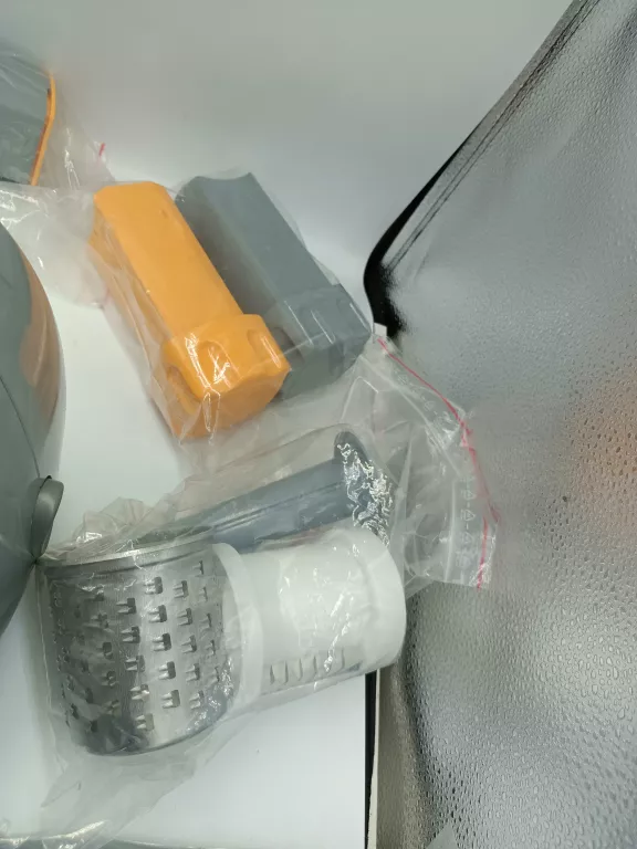 MASZYNKA DO MIĘSA ZELMER ZMM1189X Z SZATKOWNICĄ