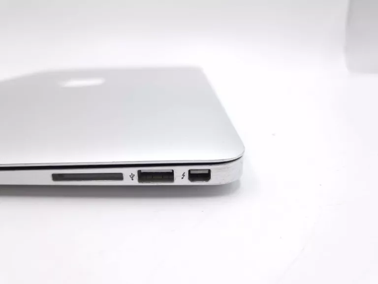 laptop-macbook-air-rozdzielczosc-px-1366-x-768