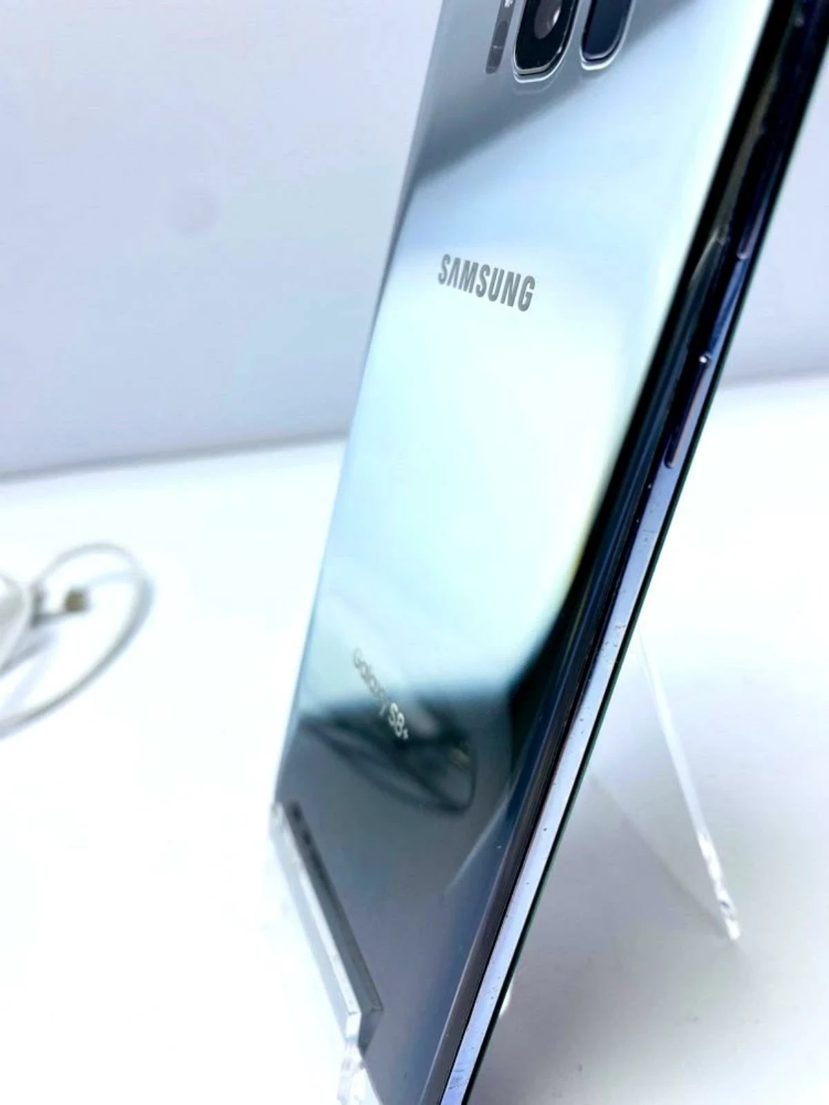 telefon-samsung-galxy-s8-ladowarka-etui-popek-przekatna-ekranu-62