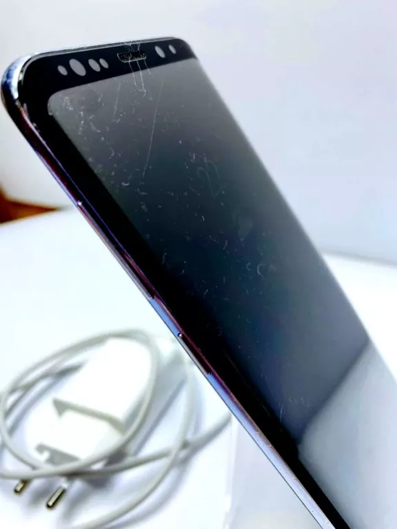 telefon-samsung-galxy-s8-ladowarka-etui-popek-pojemnosc-akumulatora-3500