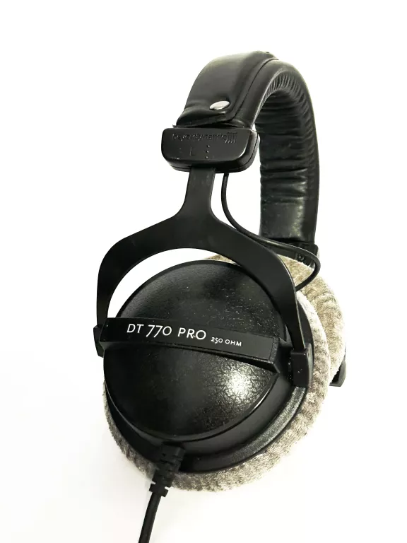 SŁUCHAWKI BEYERDYNAMIC DT 770 PRO 32 OHM