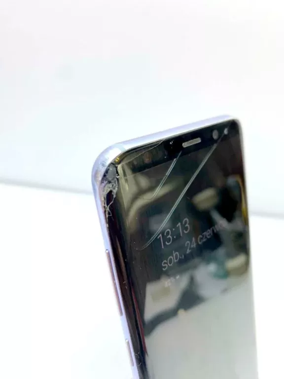 telefon-samsung-galxy-s8-ladowarka-etui-popek-typ-smartfon