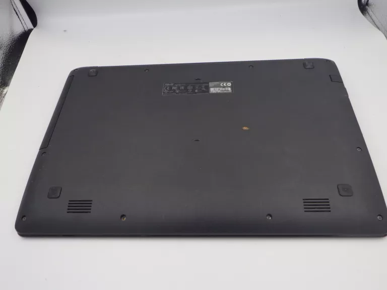 LAPTOP ASUS R515M + ŁAD