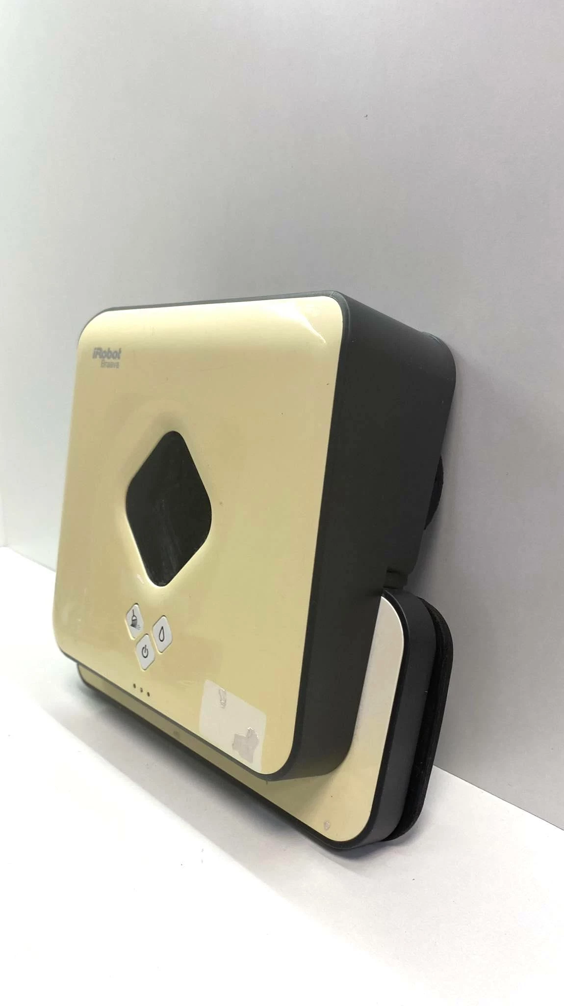 robot-sprzatajacy-irobot-320-zasilacz-at-slaby-akumulator-kolor-dominujacy-bialy