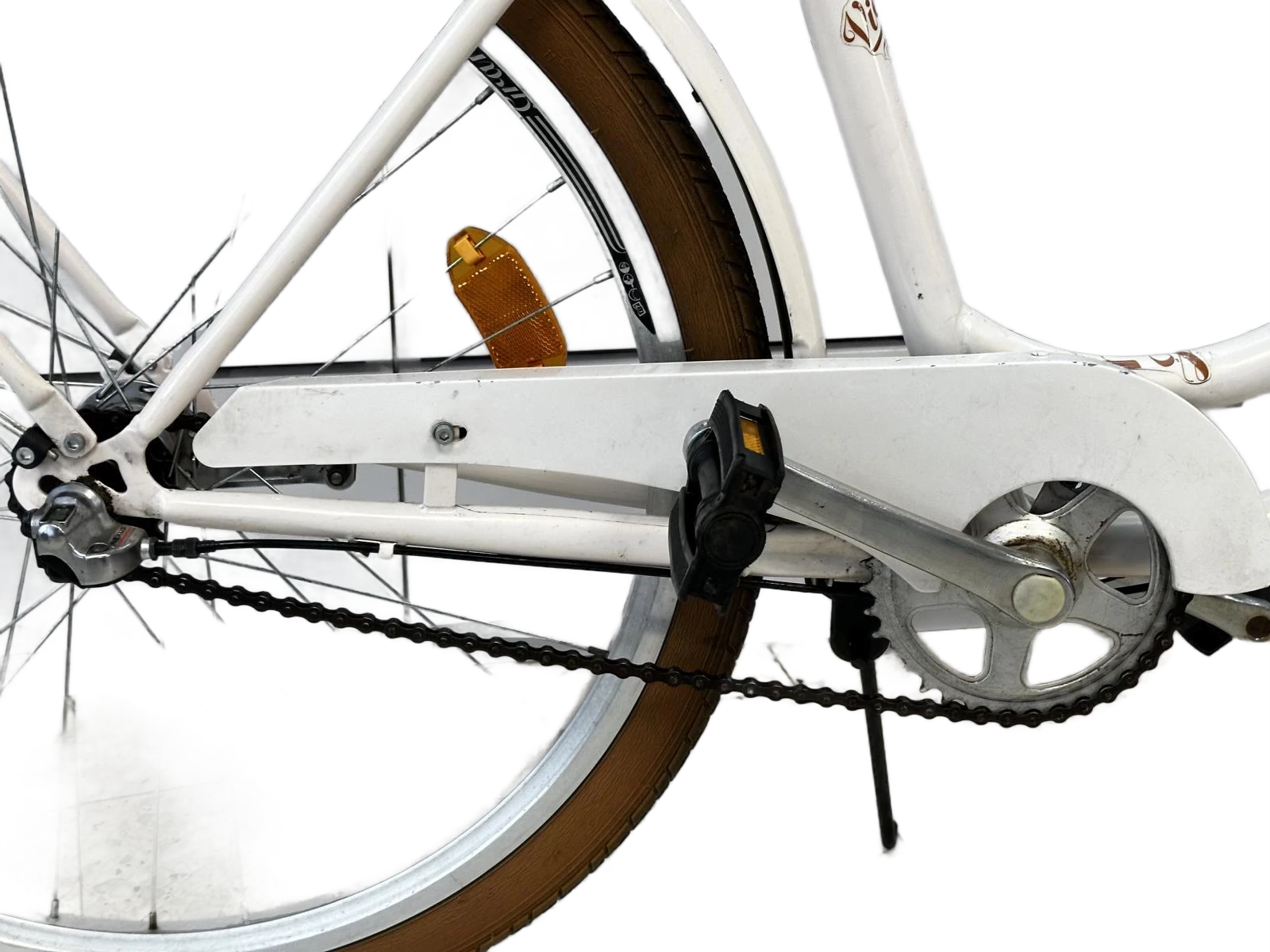 rower-damski-biala-damka-grand-kolor-czerwony