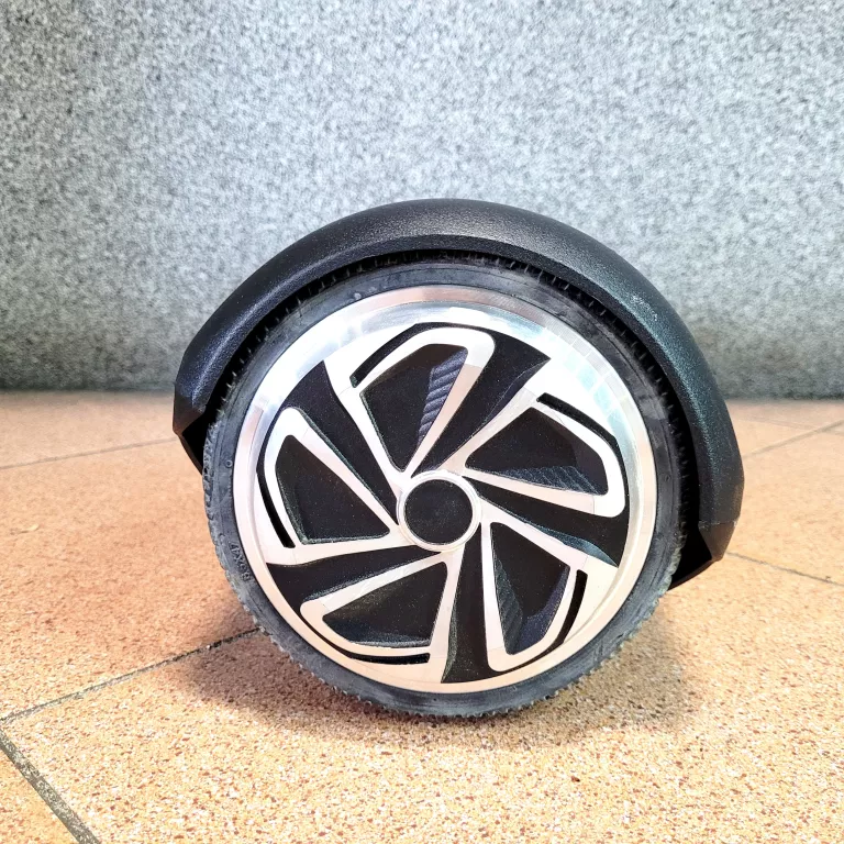 HOVERBOARD CRUISER
