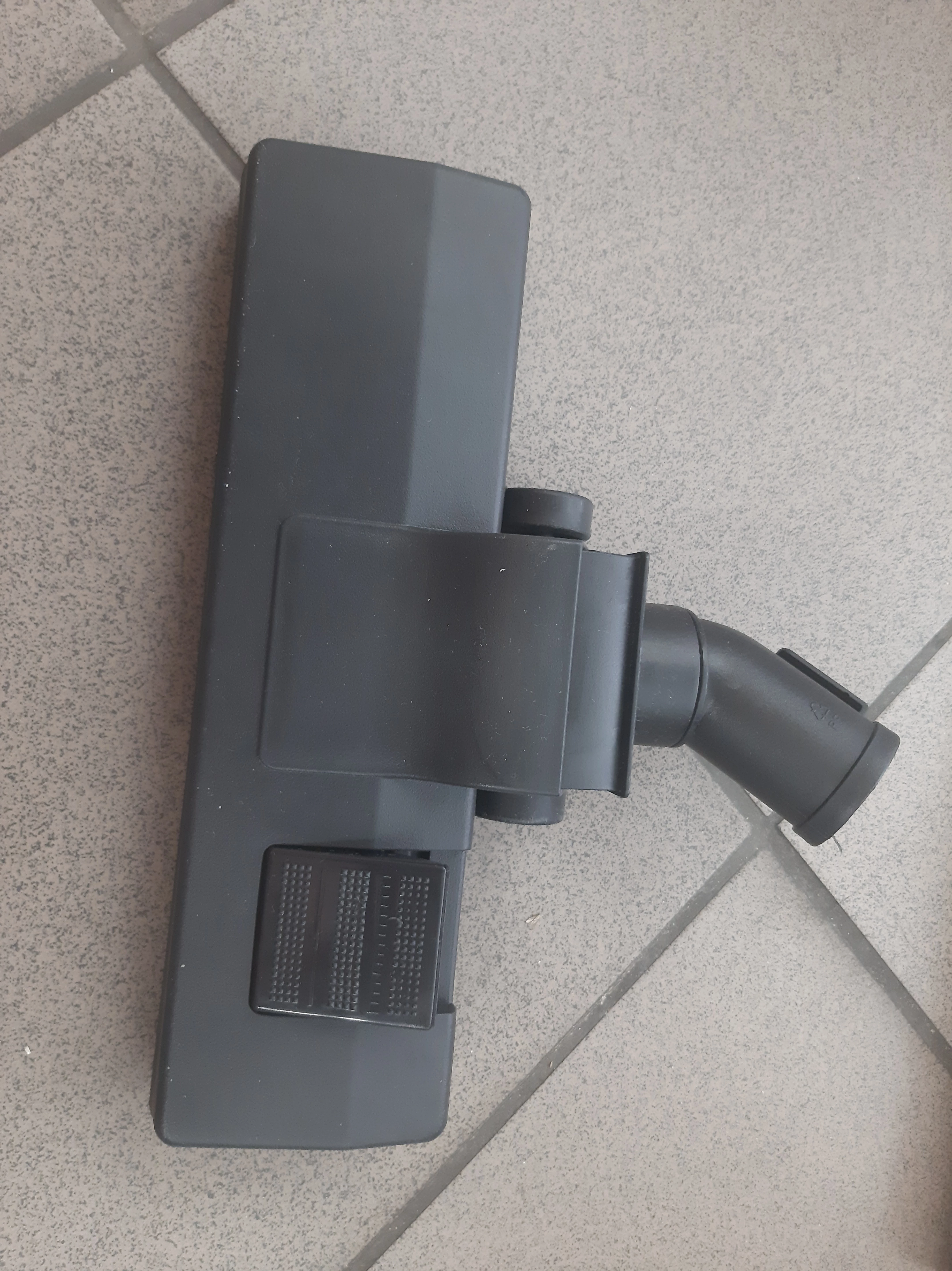 odkurzacz-pioracy-salute-comodo-control-marka-inna