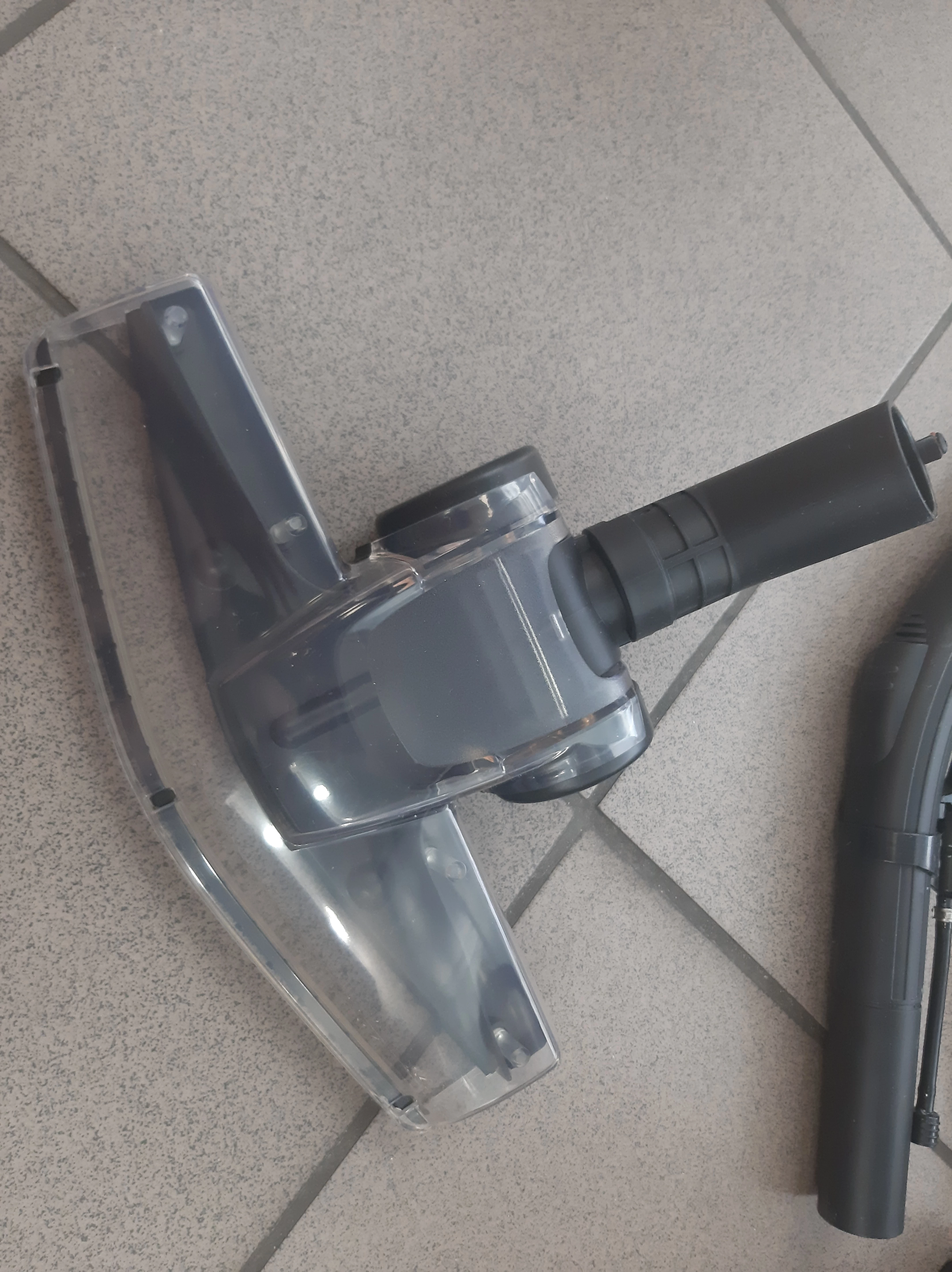 odkurzacz-pioracy-salute-comodo-control-stan-uzywany