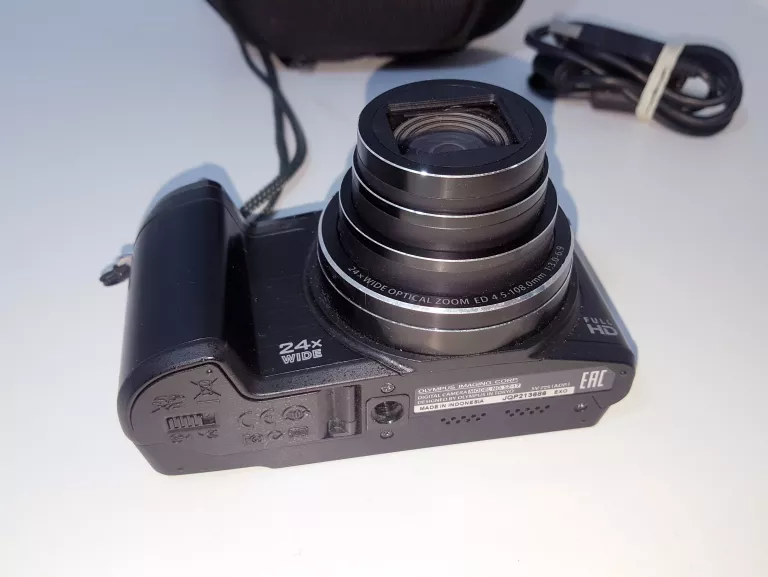 APARAT OLYMPUS STYLUS SZ-17 16,0MPIX + KABEL