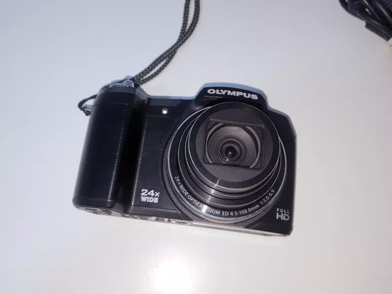 APARAT OLYMPUS STYLUS SZ-17 16,0MPIX + KABEL