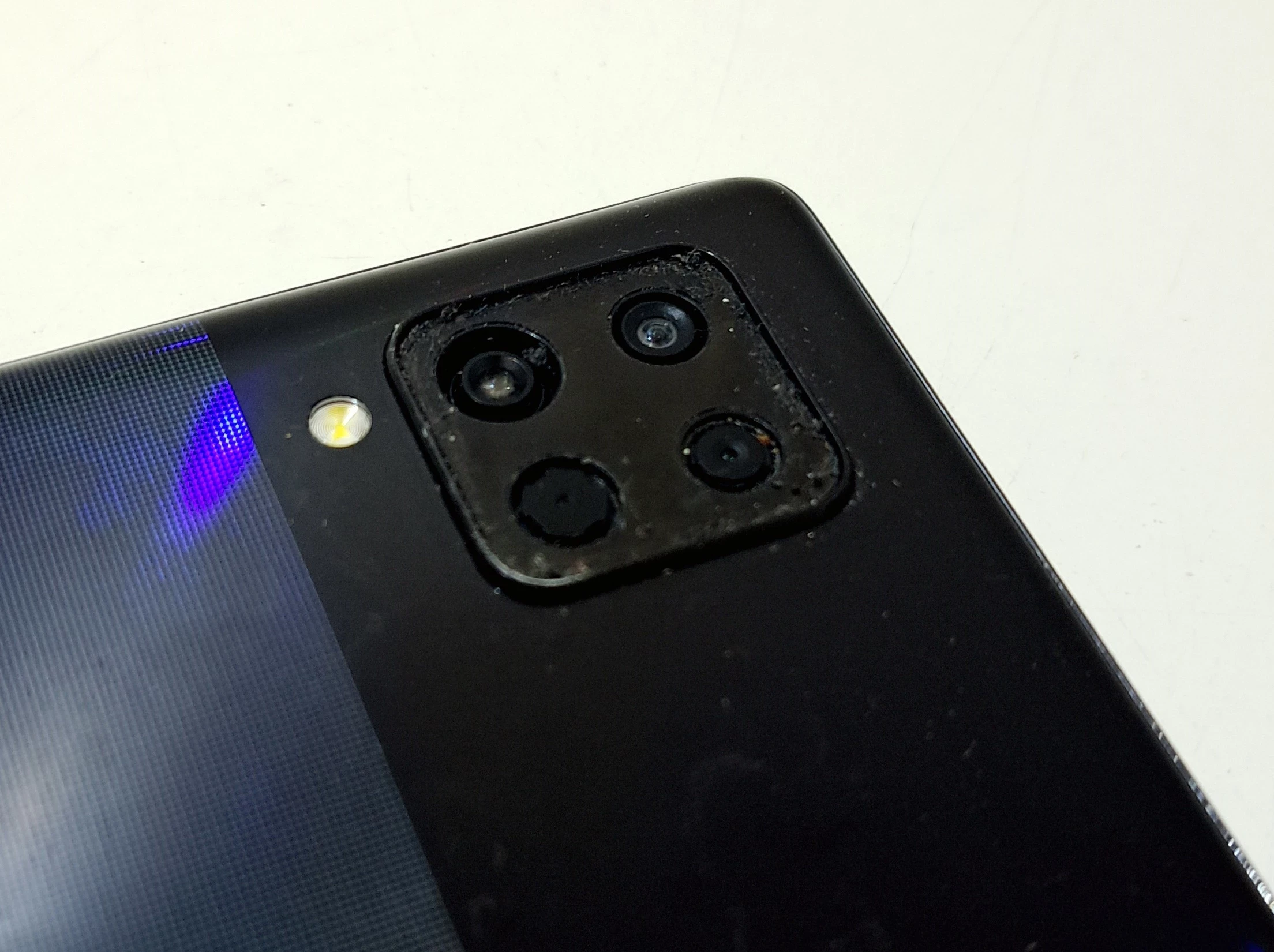 telefon-samsung-galaxy-a42-5g-opis-wbudowana-pamiec-128-gb