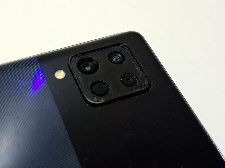 telefon-samsung-galaxy-a42-5g-opis-wbudowana-pamiec-128-gb