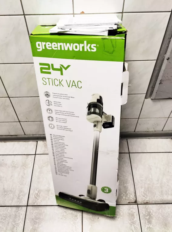 Aspirateur balai Greenworks GD24SVK4D