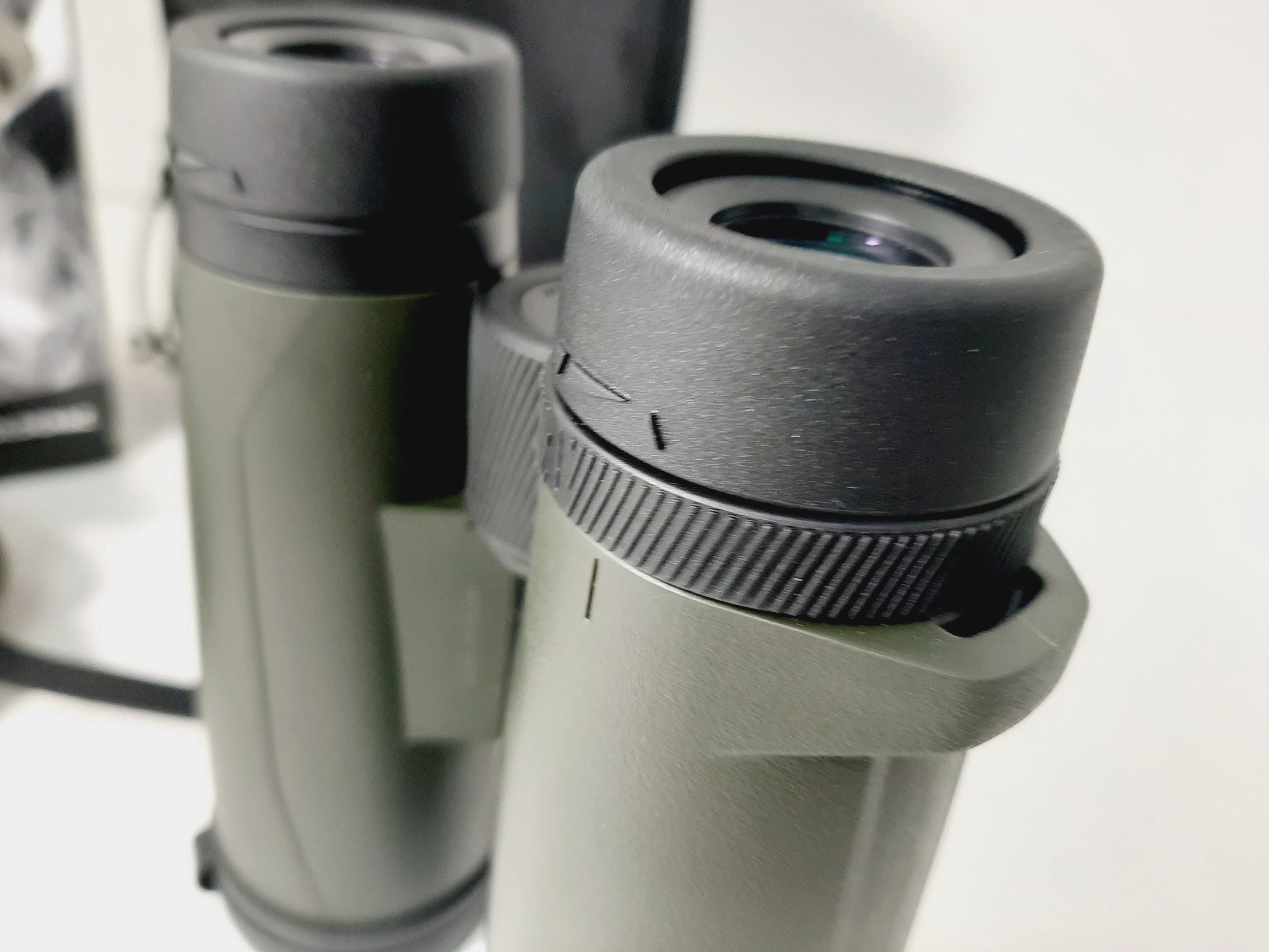 lornetka-mysliwska-solognac-500-10x42-szklo-w-pryzmatach-bak-4