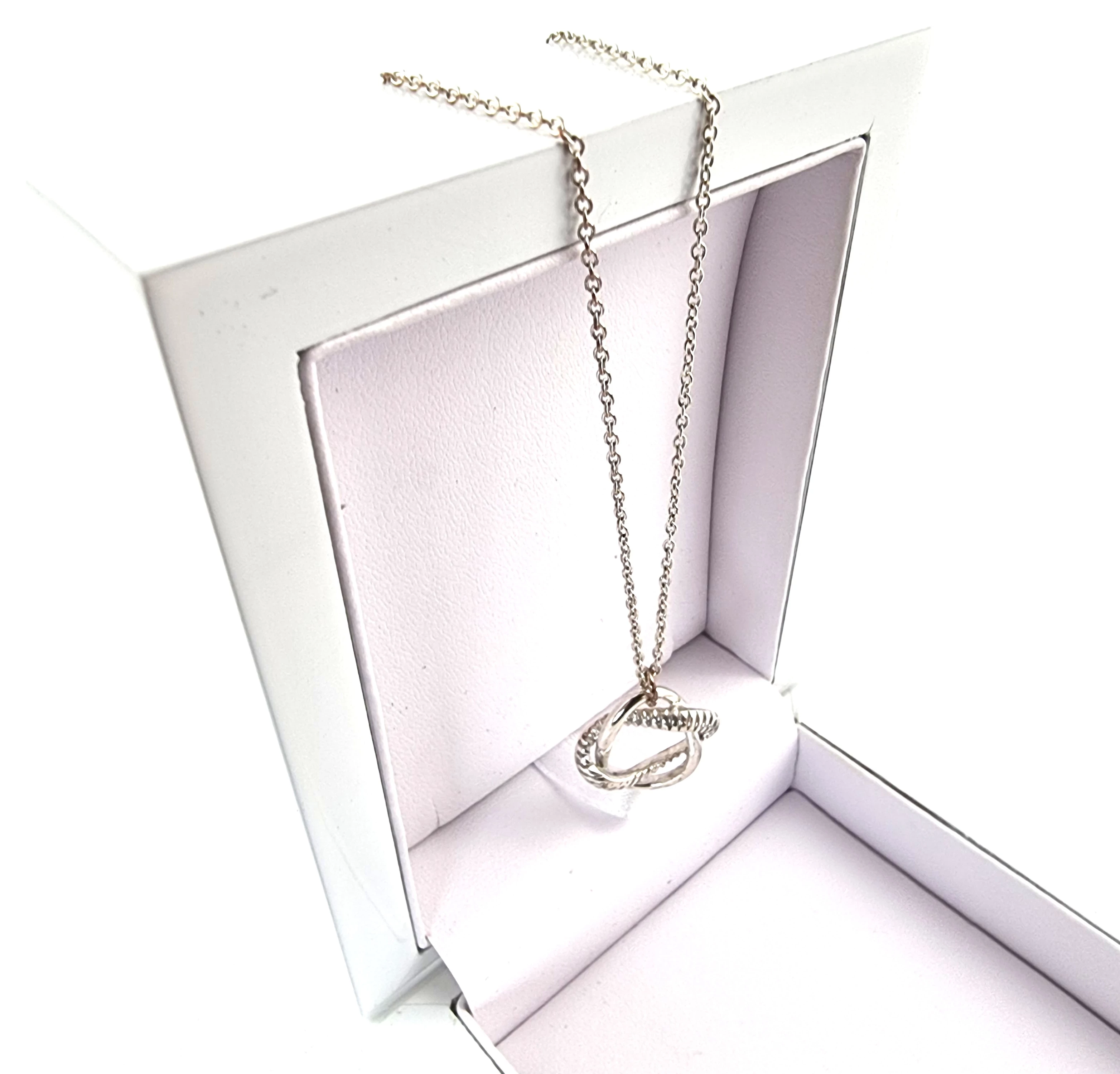 srebrny-lancuszek-z-zawieszka-pr925-461g-stan-uzywany