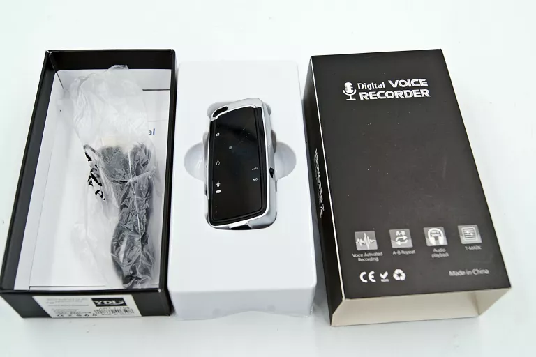 DIGITAL VOICE RECORDER UKRYTA KAMERKA/DYKTAFON
