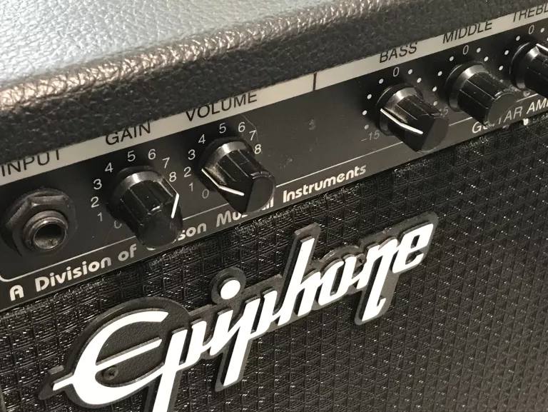 WZMACNIACZ GITAROWY EPIPHONE EP-800