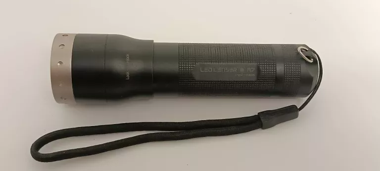 LATARKA LED LENSER M7