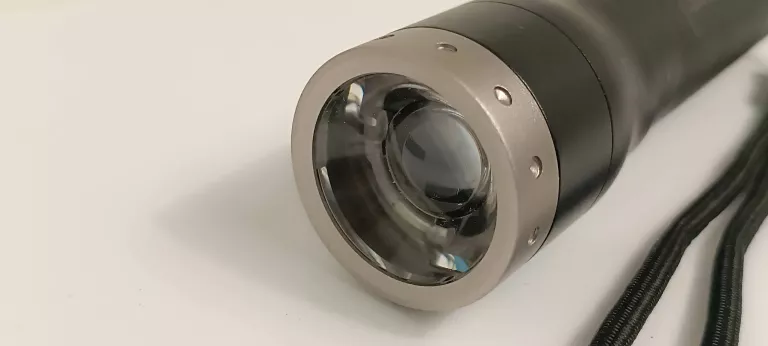LATARKA LED LENSER M7