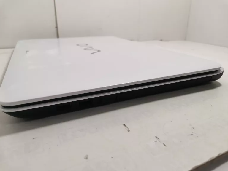 SONY VAIO SVF1521C6EW PENTIUM/4GB/500GB GT 740M