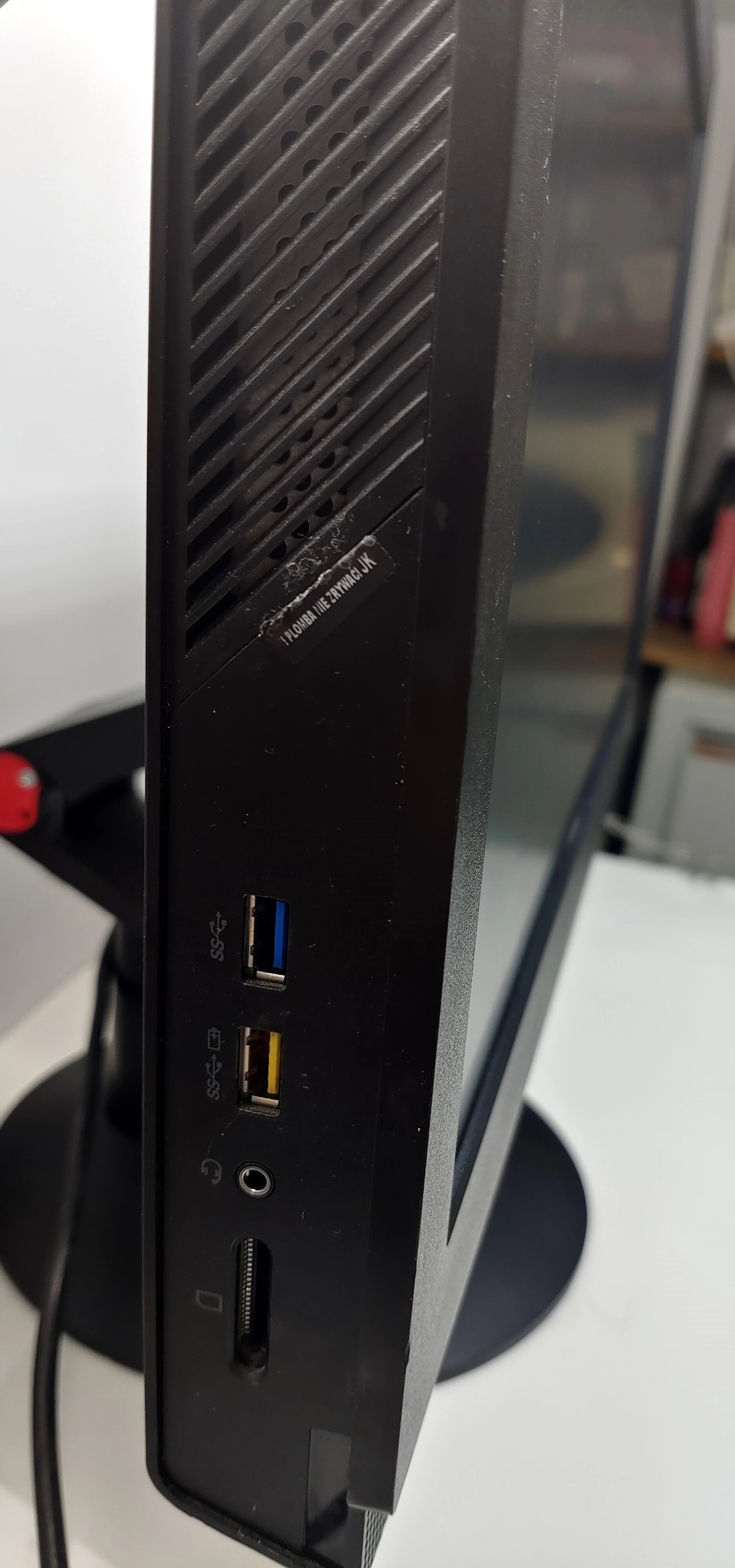 lenovo-thinkcentre-m810z-i5-win10-pro-8gb128gb-model-m810z