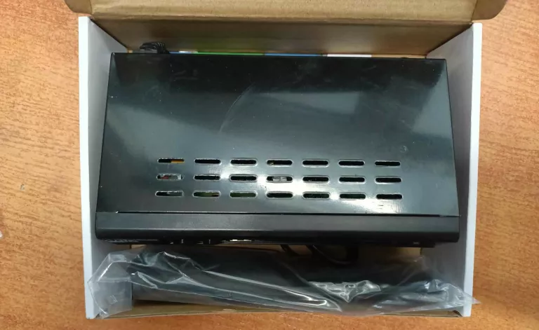 DEKODER DVB-T2 ESPERANZA EV108R KPL