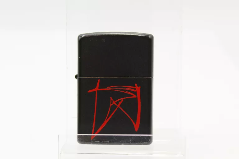 zapalniczka-zippo-grawer-robert-rodzaj-benzynowa