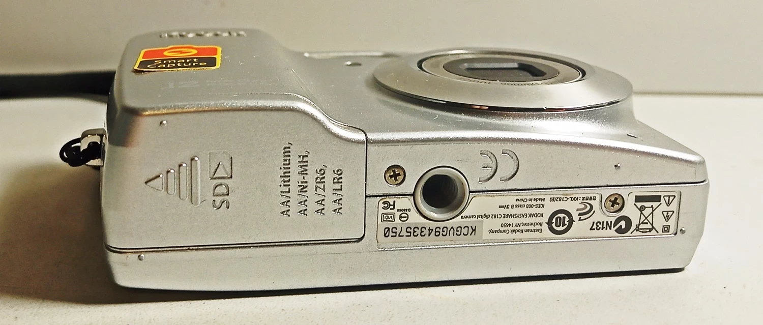 aparat-kodak-easyshare-c182-zoom-optyczny-0