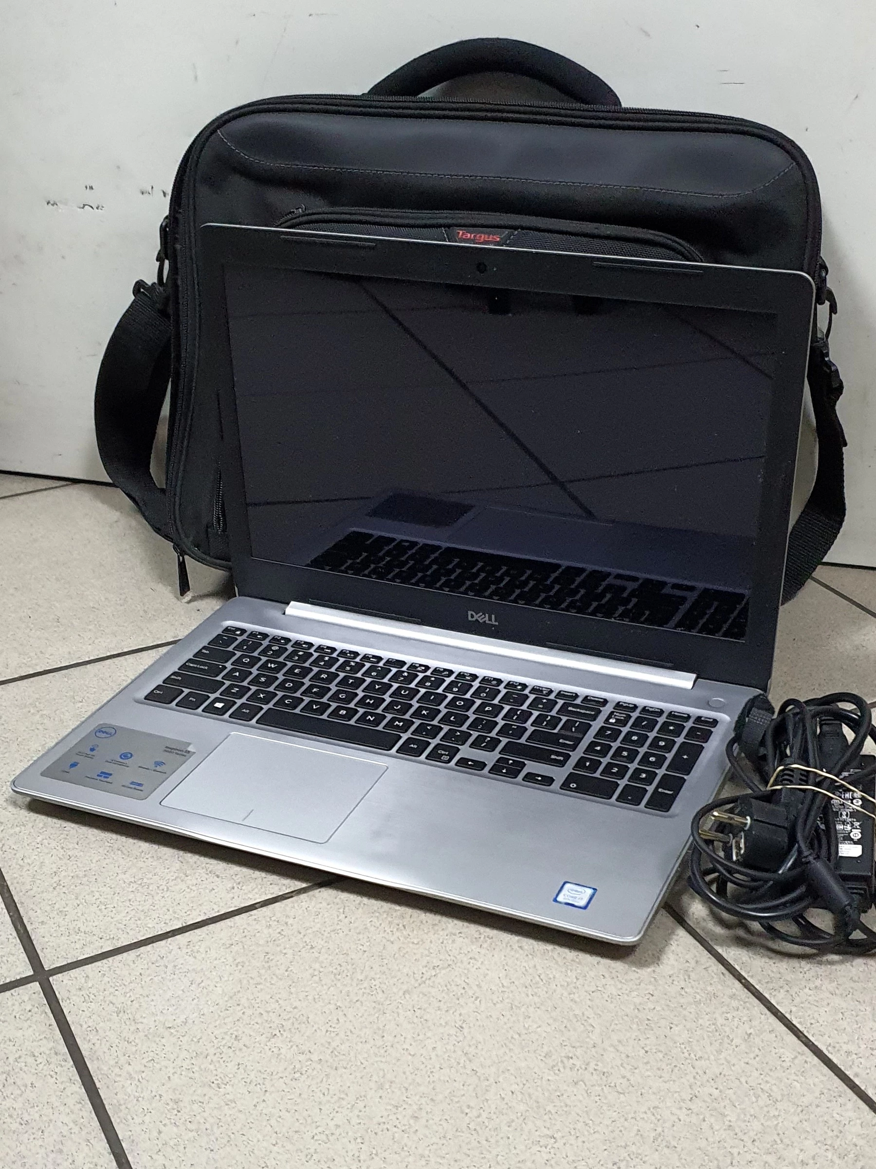 dell-inspiron-p75f001-i716gbssd512win10dotyk-rynek-4-chodziez