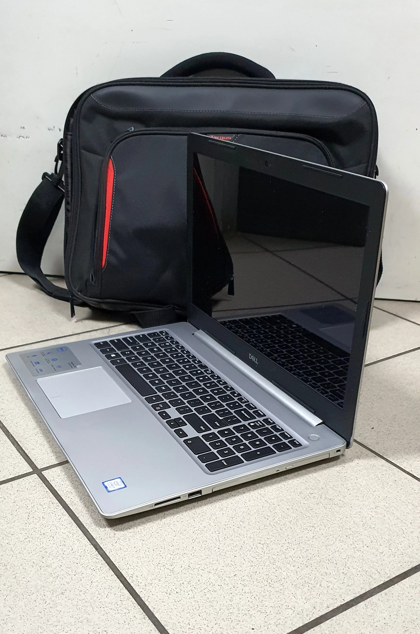 dell-inspiron-p75f001-i716gbssd512win10dotyk-przekatna-ekranu-156