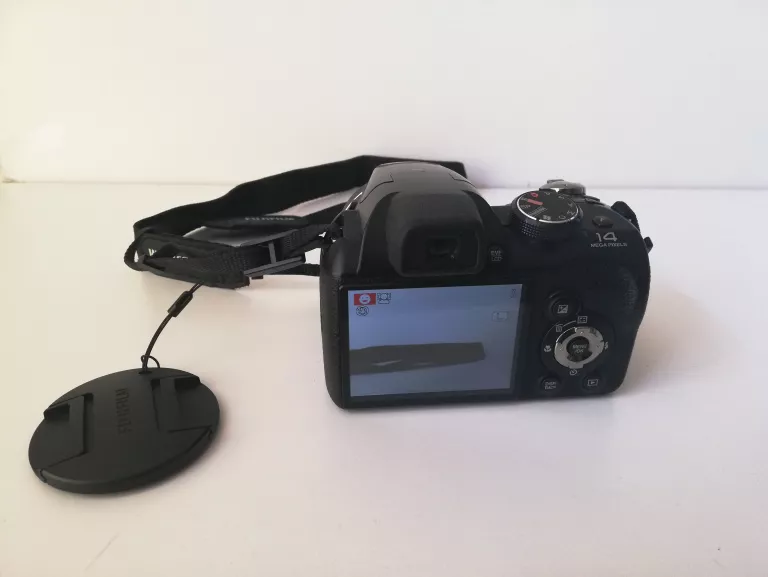 APARAT FINEPIX S4200