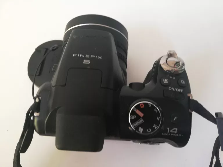 APARAT FINEPIX S4200