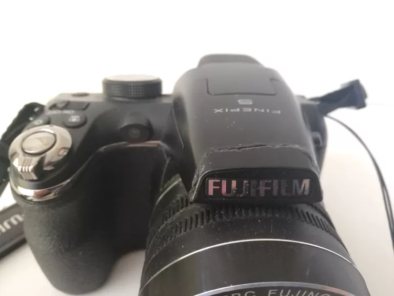 APARAT FINEPIX S4200