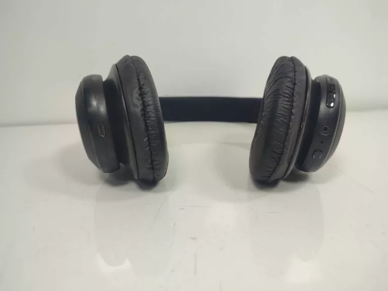 SŁUCHAWKI BEZPRZEWODOWE NAUSZNE JBL E45BT