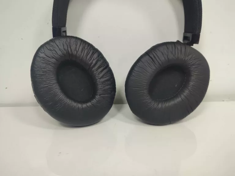 SŁUCHAWKI BEZPRZEWODOWE NAUSZNE JBL E45BT