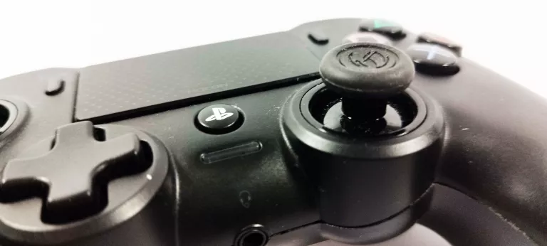 pad-do-ps4-nacon-bb4487-marka-nacon